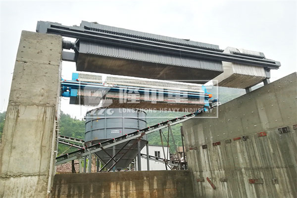 隆中重工板框壓濾機(jī)性能價(jià)格分析 隆中重工板框壓濾機(jī)性能價(jià)格分析