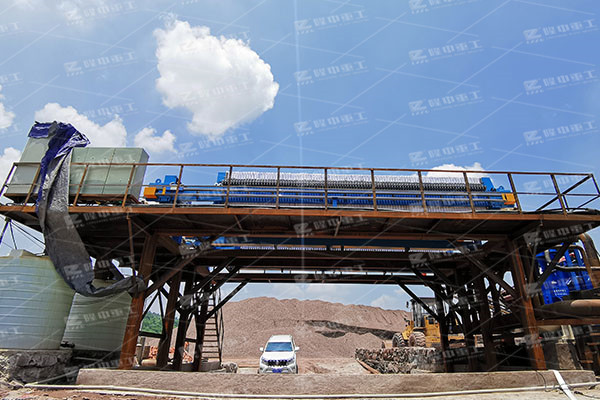 時產(chǎn)150噸的洗沙場使用哪種帶式壓濾機？多少錢可以買到